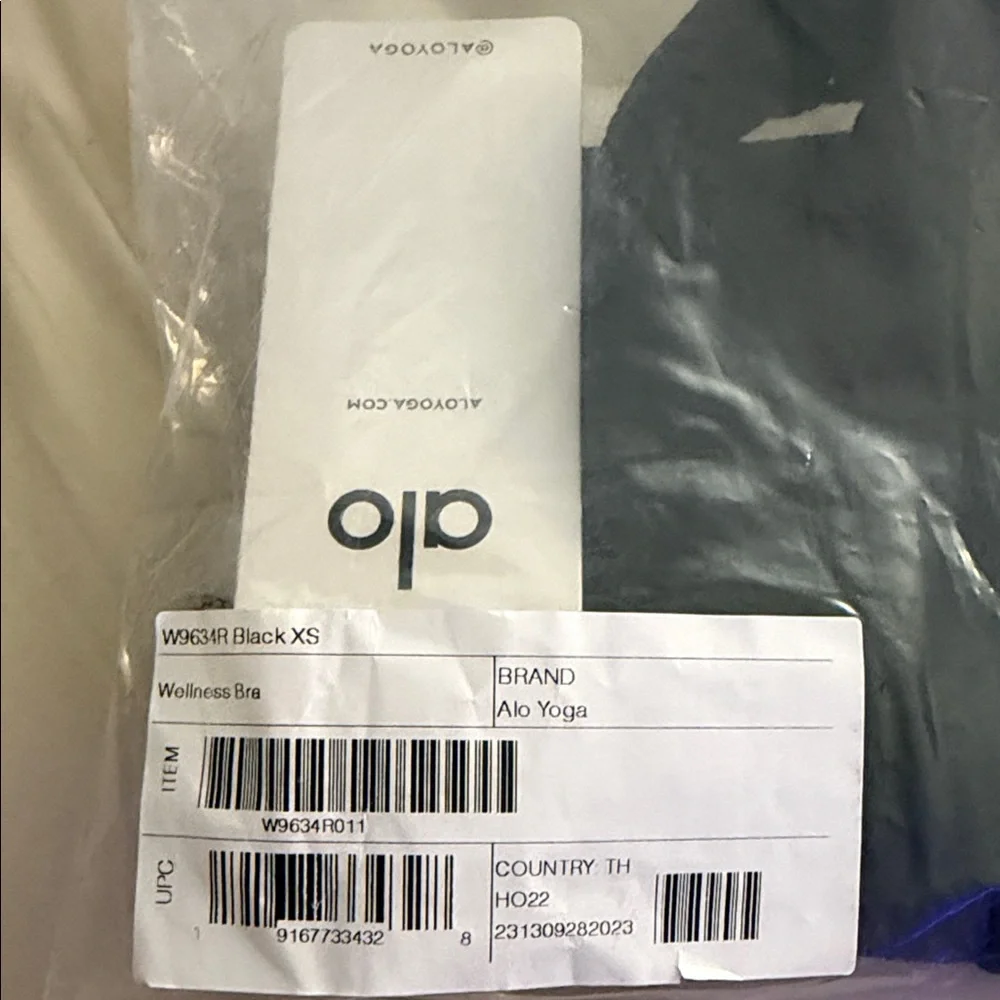 ALO Yoga Black Sports Bra - Picture 5 of 5